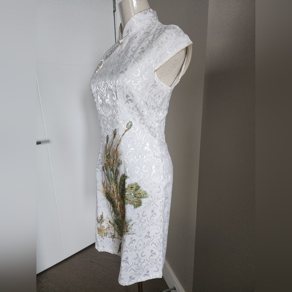 Chinese traditional QiPao, short length - Picture 7 of 12